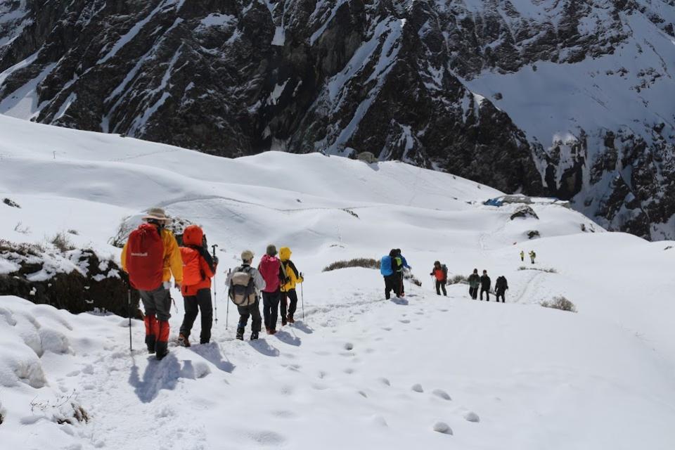 Foreigners trekking without licensed guide banned in Nepal