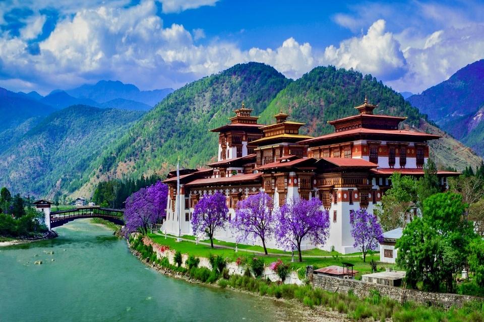 7 Nights 8 Days Bhutan Tour Package
