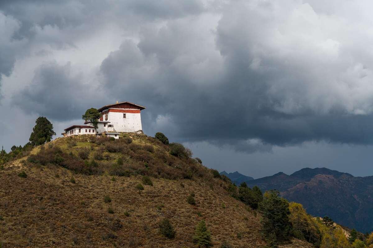 jele-dzong-paro-bhutan