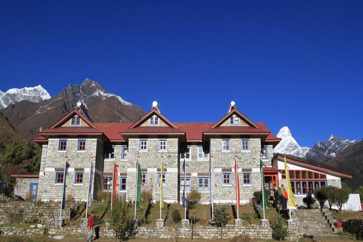 Luxury hotel in Everest