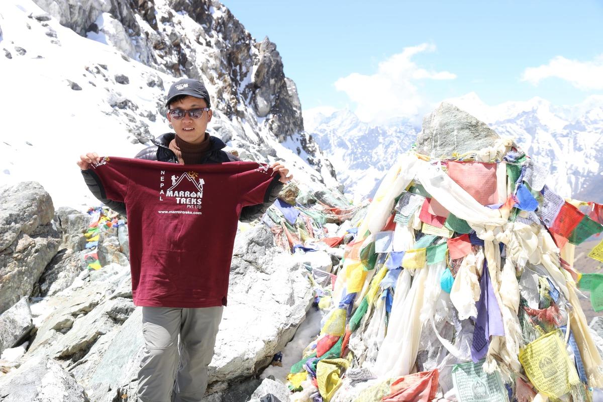 Marron treks Everest