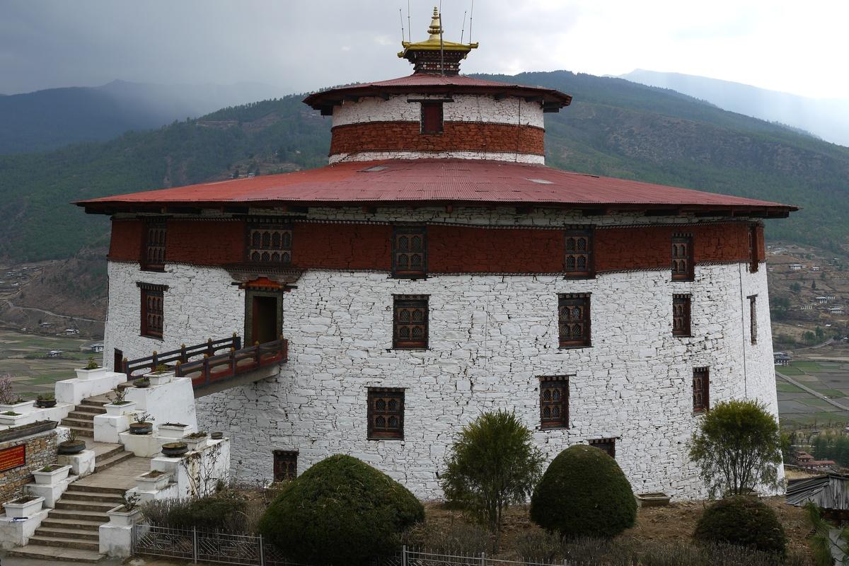 ta-dzong-paro